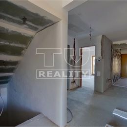 Rezervované!!!Znížená cena!!!Na predaj skvelá nehnuteľnosť 4 izbový rodinný dom Horné Štitáre 150 m2