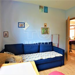 Krásny 5-ročný rodinný dom s bazénom v Topoľníkoch, neďaleko Dunajskej Stredy, zastavaná plocha 120 m² na