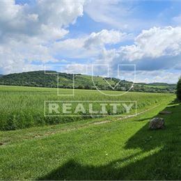 POZEMOK 2371 m2 / Skačany - Partizánske/ Príroda