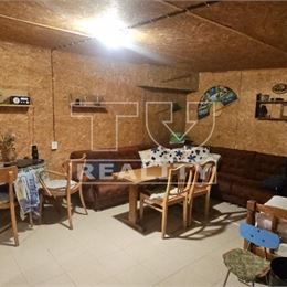 Štýlová Chatka / Prievidza, / pozemok 194 m2