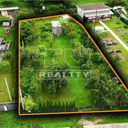 IBA U NÁS!!! SLNEČNÝ STAVEBNÝ POZEMOK O ROZLOHE 1015m2, TRENČÍN - ORECHOVÉ