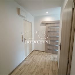 NA PREDAJ ZREKONŠTRUOVANÝ 1-IZBOVÝ BYT, 33m2, STARÁ TURÁ
