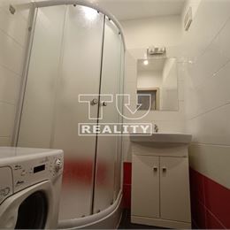 NA PREDAJ ZREKONŠTRUOVANÝ 1-IZBOVÝ BYT, 33m2, STARÁ TURÁ
