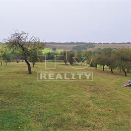 Na predaj pozemky v obci Paňovce.