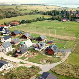 STAVEBNÝ POZEMOK UMIESTNENÝ UPROSTRED NÁDHERNEJ OKOLITEJ PRÍRODY NA LIPTOVE