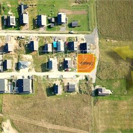 STAVEBNÝ POZEMOK UMIESTNENÝ UPROSTRED NÁDHERNEJ OKOLITEJ PRÍRODY NA LIPTOVE