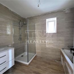 Na predaj 3-izbový byt s balkónom a parkovaním, Poprad – Veľká, 103 m2