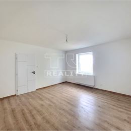 Na predaj 3-izbový byt s balkónom a parkovaním, Poprad – Veľká, 103 m2