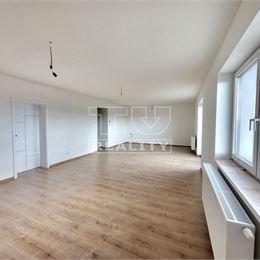 Na predaj 3-izbový byt s balkónom a parkovaním, Poprad – Veľká, 103 m2