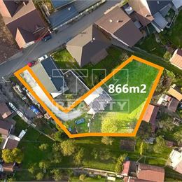 EXKLUZÍVNE, STAVEBNÝ POZEMOK, VARÍN 866m2