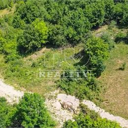 !!!! ZNÍŽENÁ CENA!!!! Na predaj slnečný ,krásny pozemok za výhodnú cenu, 864 m2 - obec Môlča