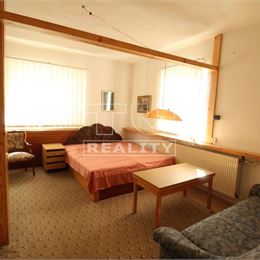 NA PREDAJ VEĽMI ZAUJÍMAVÝ VIDIECKY DOMČEK NA LIPTOVE - V PODTATRANSKEJ OBCI PRIBYLINA