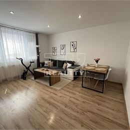 Na predaj 3 izbový družstevný byt, 63 m2, Sereď