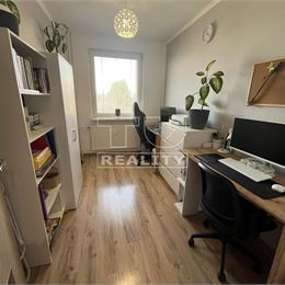 Na predaj 3 izbový družstevný byt, 63 m2, Sereď