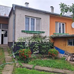 RODINNÝ DOM V RAJEC , 450m2 pozemok