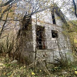 REKREAČNÝ POZEMOK 1154m2 DÚBRAVA