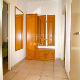 2 izbový byt blízko centra, 62 m2, Žiar nad Hronom