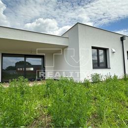 4-IZBOVÝ RODINNÝ DOM S GARÁŽOU, 143m2, PRÍSTAVNÁ, TRENČÍN