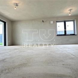 4-IZBOVÝ RODINNÝ DOM S GARÁŽOU, 143m2, PRÍSTAVNÁ, TRENČÍN