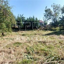 Exkluzívne na predaj práve pre Vás!** pozemok vhodný na výstavbu rodinného domu ** Popudinské Močidľany **