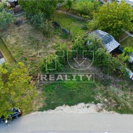 Exkluzívne na predaj práve pre Vás!** pozemok vhodný na výstavbu rodinného domu ** Popudinské Močidľany **