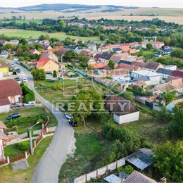 Exkluzívne na predaj práve pre Vás!** pozemok vhodný na výstavbu rodinného domu ** Popudinské Močidľany **