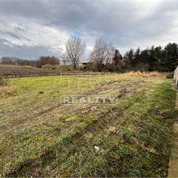 Zaujímavý pozemok na stavbu domu, 607 m2,