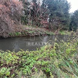 Zaujímavý pozemok na stavbu domu, 607 m2,