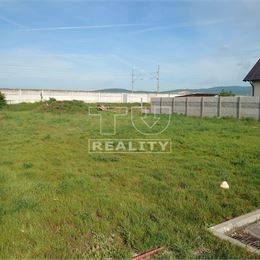 Stavebný pozemok v obci Považany, 658 m2