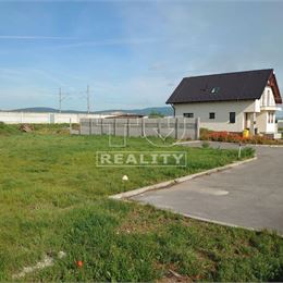 Stavebný pozemok v obci Považany, 658 m2