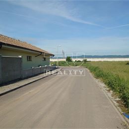 Stavebný pozemok v obci Považany, 658 m2