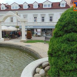 Obchodný priestor na prenájom v lukratívnej polyfunkčnej budove na námestí v Poprade