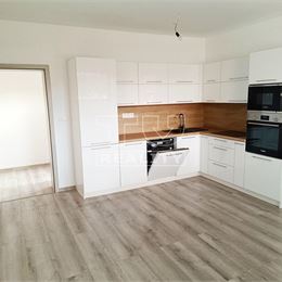 IBA U NÁS-4-IZBOVÝ BYT,ZLATÉ KLASY,NOVOSTAVBA,BALKÓN,PARKING,100m2