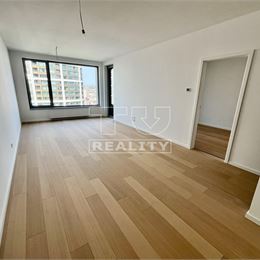 Na predaj krásny 2-izbový byt s balkónom s výhľadom na Staré mesto, 52,5 m2