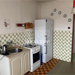 Na predaj rodinný dom ideálny na prerobenie podľa vlastných predstav v obci Gyňov.