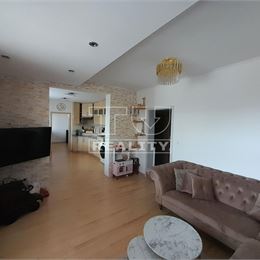 IBA U NÁS 3-IZBOVÝ BYT HLOHOVEC 83m2 + 16m2 terasa