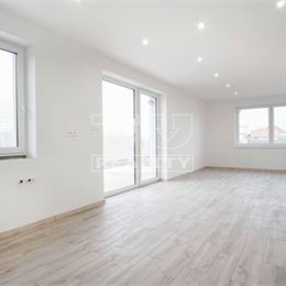 4-izbová novostavba rodinného domu s terasou, Bajč, 665m2
