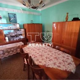Starší 4-izbový rodinný dom s veľkou záhradou, Malé Leváre