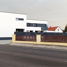 4-IZBOVÝ BYT,ZLATÉ KLASY,NOVOSTAVBA,BALKÓN,TERASA,PARKING,110m2