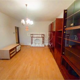ZNÍŽENÁ CENA !!! Na predaj rodinný dom v obci Kovarce s pozemkom - 681m2