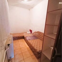 ZNÍŽENÁ CENA !!! Na predaj rodinný dom v obci Kovarce s pozemkom - 681m2