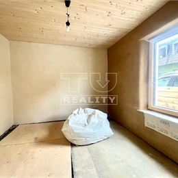 !NOVÁ CENA! NA PREDAJ NOVOSTAVBA EKOLOGICKÉHO, NÍZKOENERGETICKÉHO, 3-IZBOVÉHO DOMU (204 m2), TRENČIANSKA