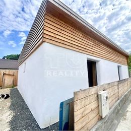 !NOVÁ CENA! NA PREDAJ NOVOSTAVBA EKOLOGICKÉHO, NÍZKOENERGETICKÉHO, 3-IZBOVÉHO DOMU (204 m2), TRENČIANSKA