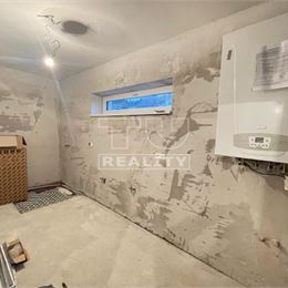 3 IZBOVÝ BYT , PŠURNOVICE 75m2