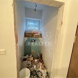 3 IZBOVÝ BYT , PŠURNOVICE 75m2