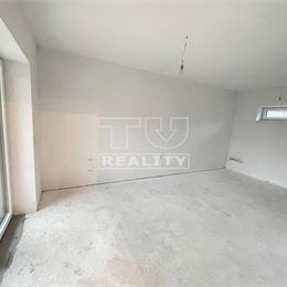 3 IZBOVÝ BYT , PŠURNOVICE 75m2