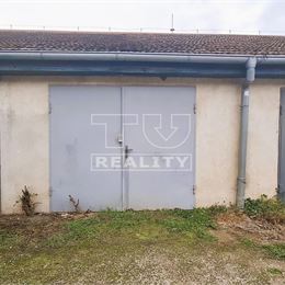 Na predaj murovaná garáž v Malých Uherciach - 21m2.
