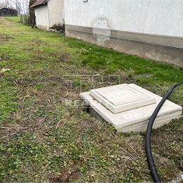 Na predaj krásne slnečné pozemky, 754 m2 a 716 m2, v obci Hrušov, pri obci D.Saliby
