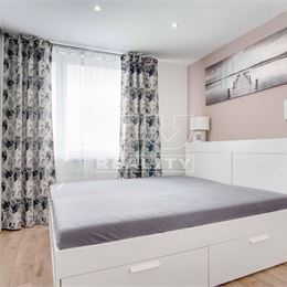 Na prenájom kompletne prerobený a zariadený 3-izbový byt s loggiou na ul. Vajanského, Nové Zámky – 73,21m2