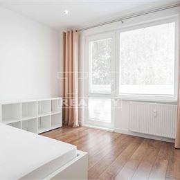 Na prenájom kompletne prerobený a zariadený 3-izbový byt s loggiou na ul. Vajanského, Nové Zámky – 73,21m2